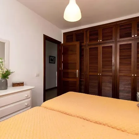 Victoria Court Ii H117 - One Bed With Sunny Balcony * Los Cristianos (Tenerife)