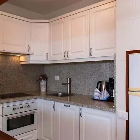 Victoria Court Ii H117 - One Bed With Sunny Balcony Апартаменты